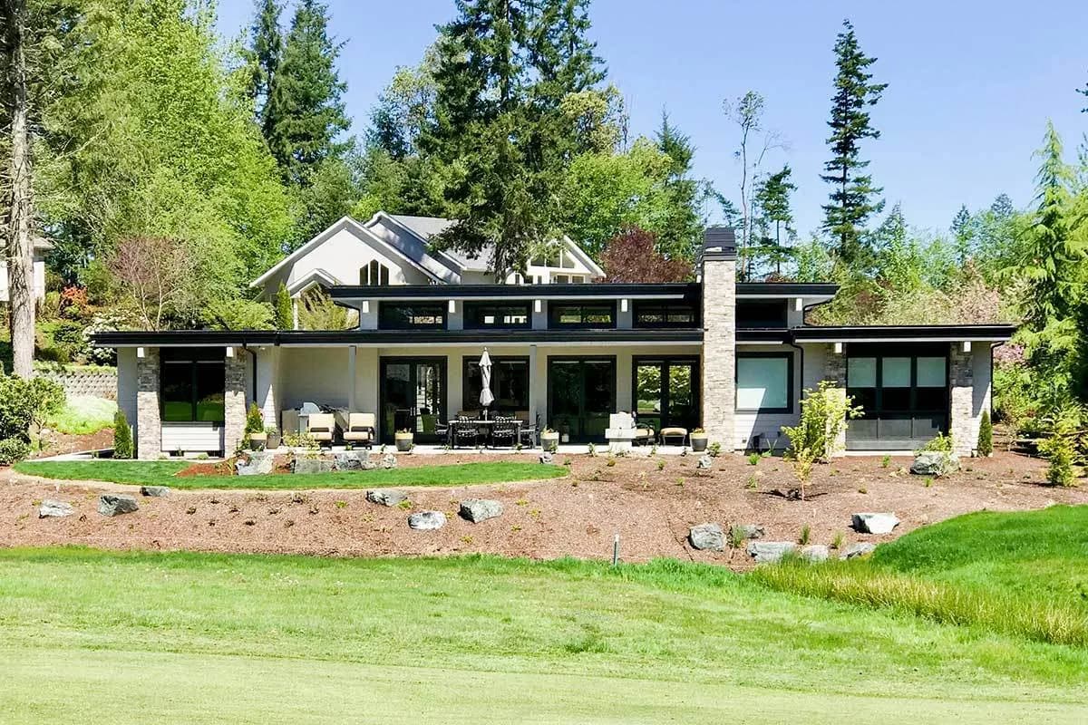 Modern House Plan with Front To Back Living, photo 2 of 5