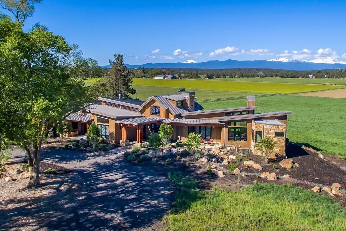Modern House Plan with Incredible Views, photo 4 of 4